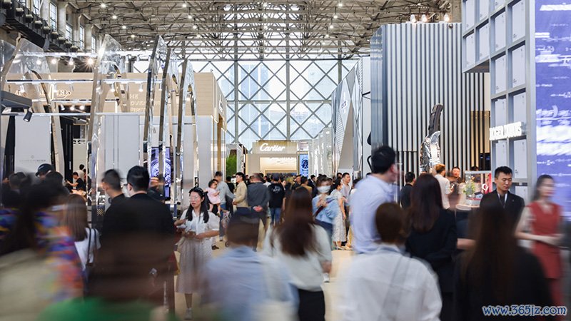 西岸艺术中心一楼展厅